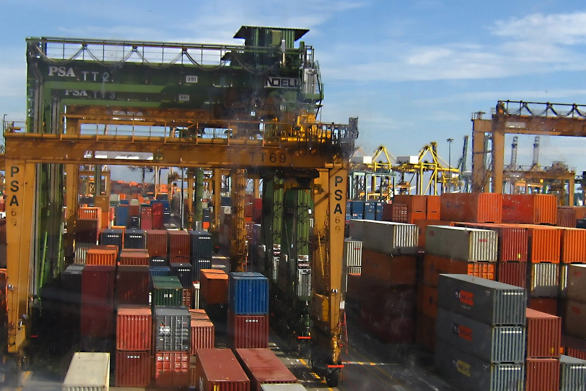 Port-to-warehouse alignment.