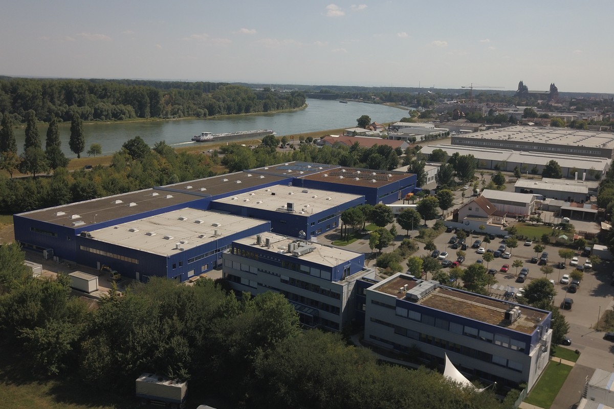 Industry-focused logistics planning.